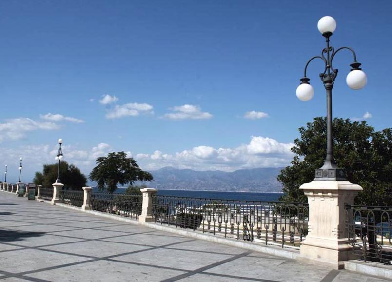 Casa di Laura Apartment Reggio di Calabria Bagian luar foto