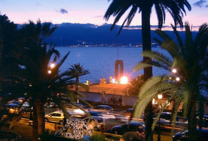 Casa di Laura Apartment Reggio di Calabria Bagian luar foto
