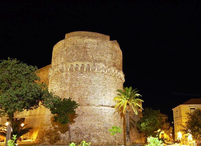 Casa di Laura Apartment Reggio di Calabria Bagian luar foto